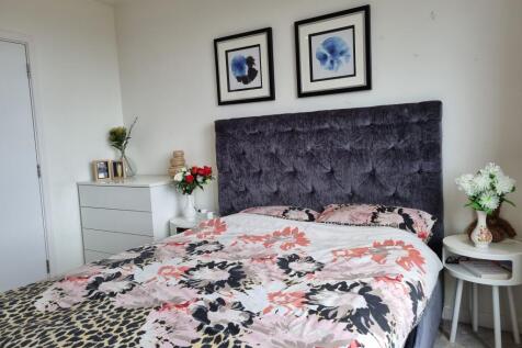 Bedrom 1 (2)