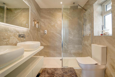 Bedroom 1 En Suite