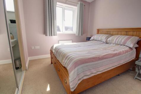 Bedroom 1a