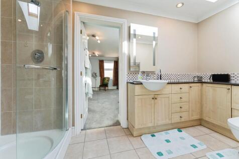 Jack n Jill Shower Room