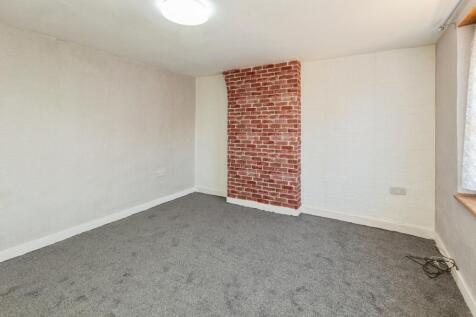 2025-04-12-80brookstreetastonclintonaylesburyhp225et-1001787980-1448