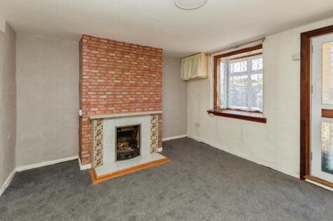 2025-04-12-80brookstreetastonclintonaylesburyhp225et-1001787980-1473