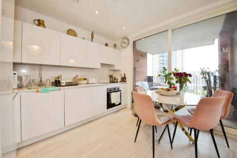 Kitchen/Dining Area (1)
