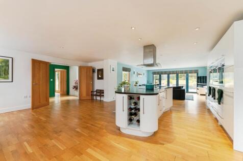 Kitchen Diner 1
