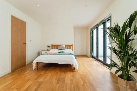 Lower Ground Floor Bedroom