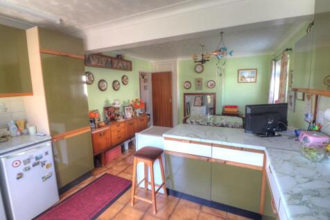 Kitchen 3