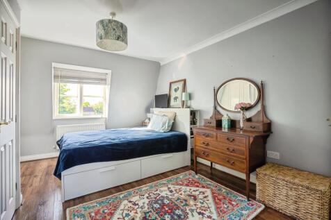 Master Bedroom with En-Suite
