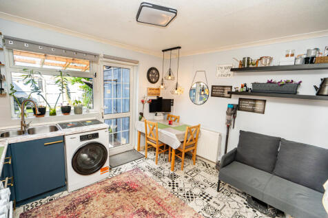 Kitchen 02