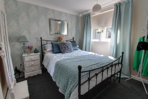 Bedroom 1a