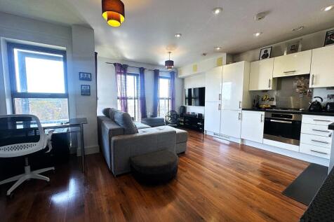 Reception/kitchen pic 3