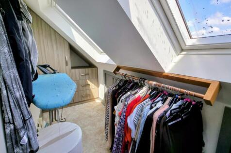 Walk in wardrobe