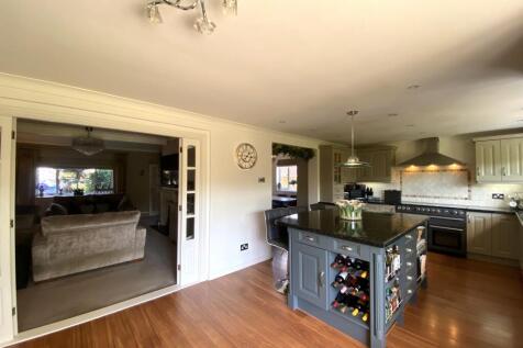 kitchen/family room