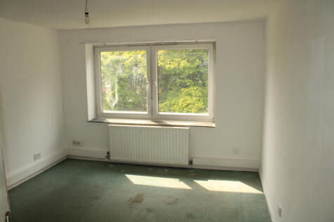 Bedroom 1 (2)