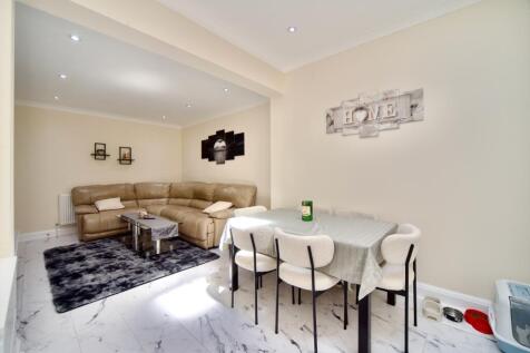 Dining/Lounge Area