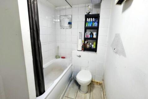 Main bathroom