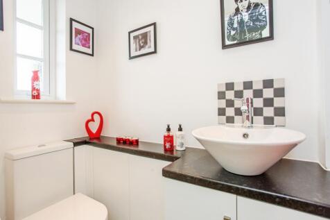 ground floor WC