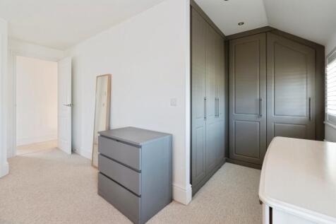 Master Bedroom Dressing Area