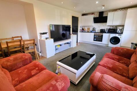 Lounge kitchen