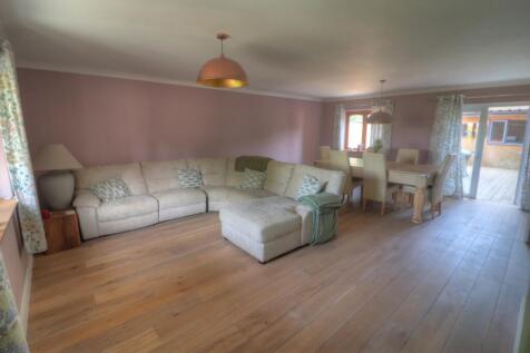 Lounge 4
