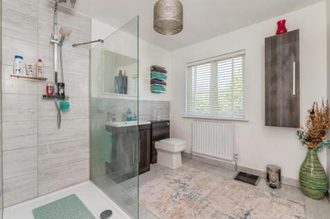 en-suite to master