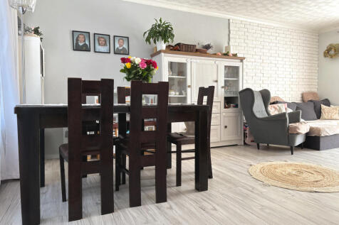 02. Living Dining Room (2)