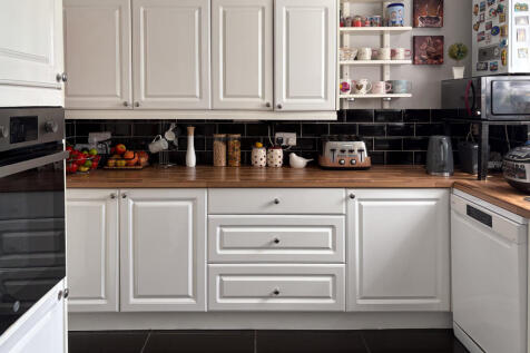 03. Kitchen (2)