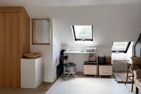09. Master Room (2)