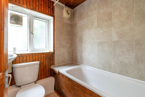 40 Anthill Road, N15 4as--6