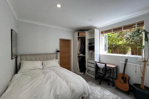 Bedroom (2)