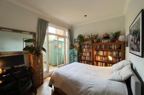 Bedroom (1)
