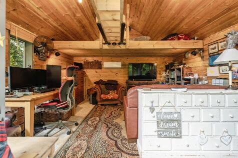 Garden office / Guest room