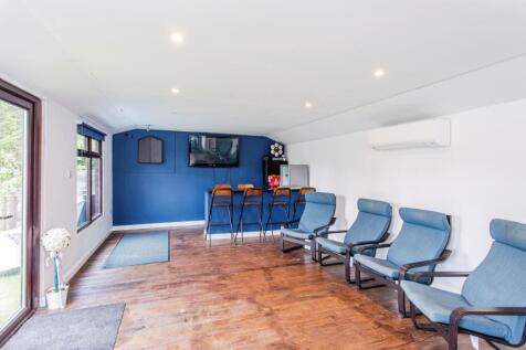 lodge/studio