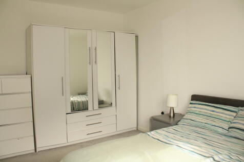 Bedroom 1 (2)