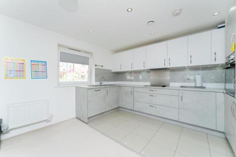 Kitchen pic 2
