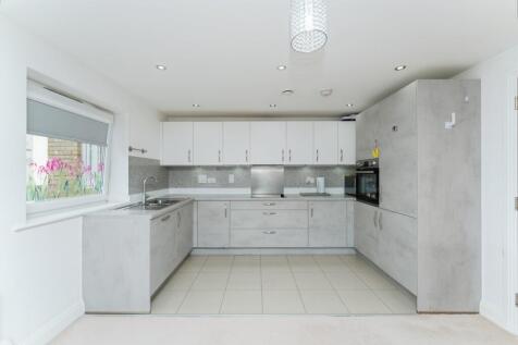 Kitchen pic 1