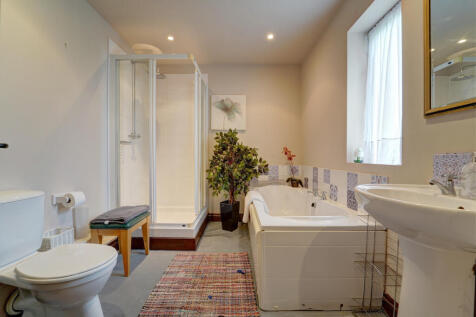 Room 1 Bathroom