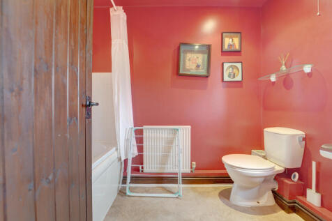 Room 5 Bathroom
