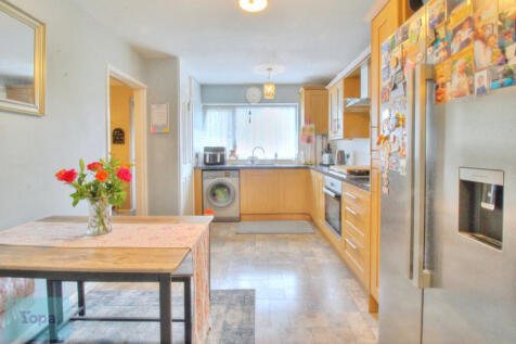 3367fa46-Kitchen1