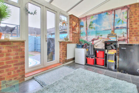 7dd9a4b4-Conservatory