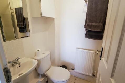 Ensuite shower room