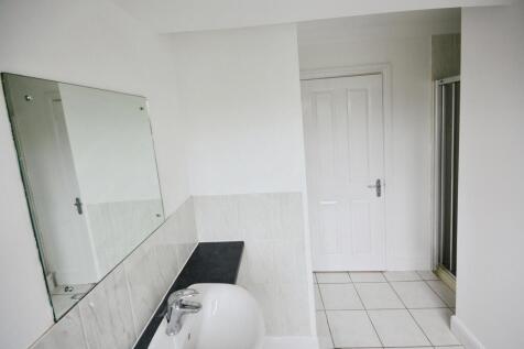 En-suite to bedroom two