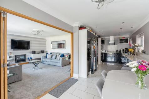 4alexanderroadlangdonhillsbasildonss166hd-7