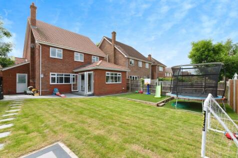 4alexanderroadlangdonhillsbasildonss166hd-32