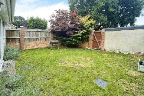 f3092871-garden 2...