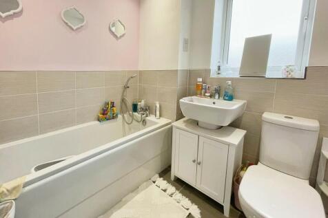 18972a39-BATHROOM