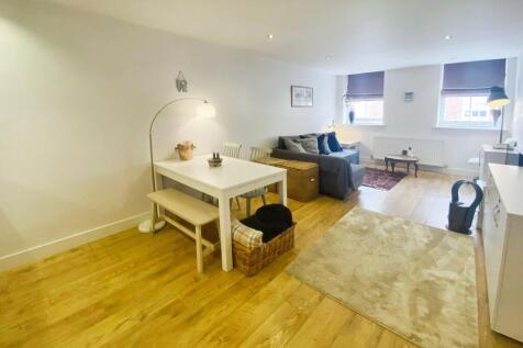 Lounge Diner/Kitchen