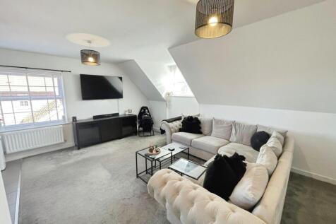 LOUNGE DINING ROOM/KITCHEN