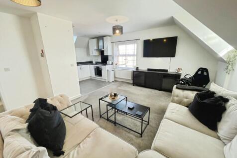 LOUNGE DINING ROOM/KITCHEN