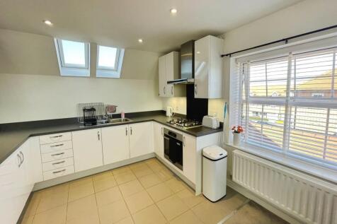 LOUNGE DINING ROOM/KITCHEN