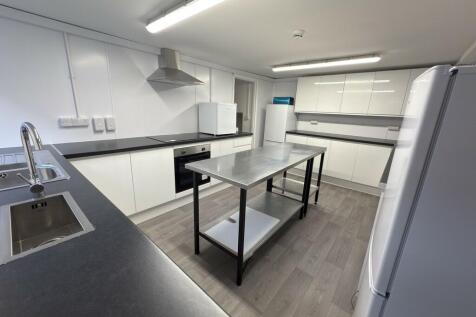 Hotel Kitchen 1 r...